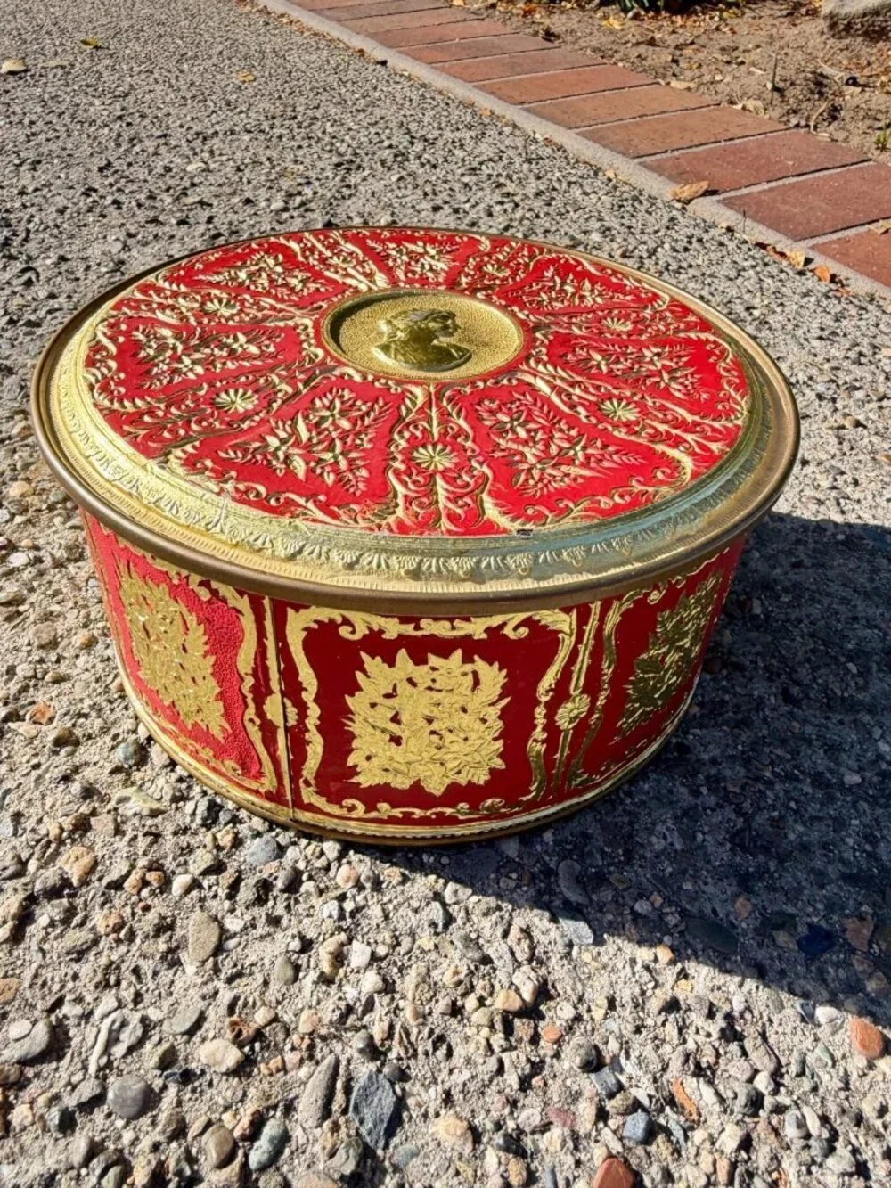 Vintage Jane Parker Cameo Fruitcake Tin Red Gold Embossed Round 8.25 x 3.75 in